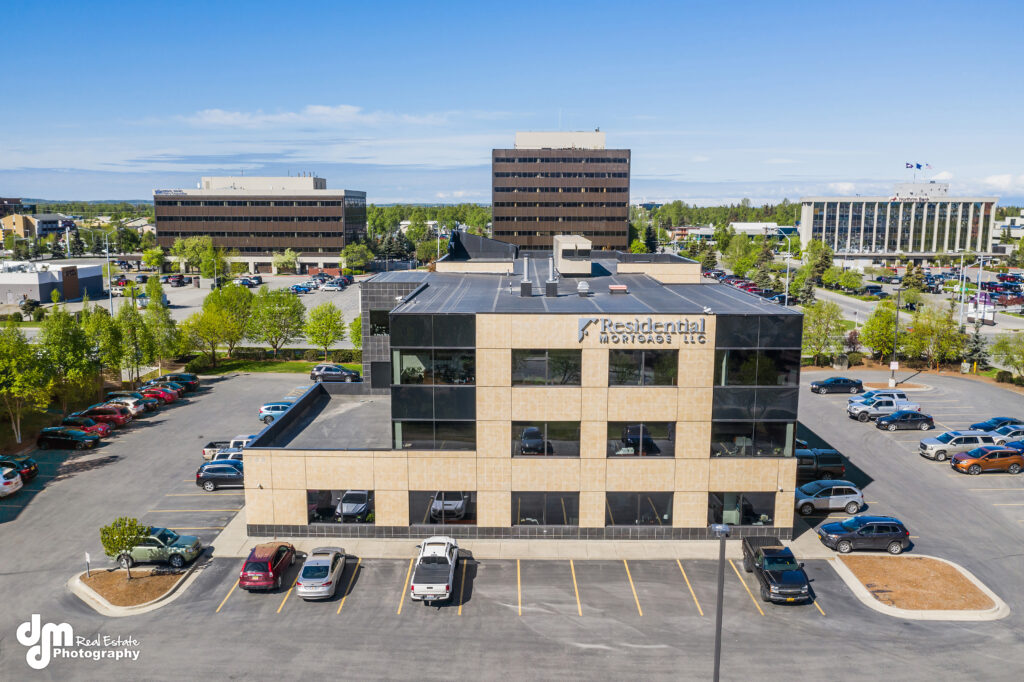 Commerce Building | 100 Calais Drive