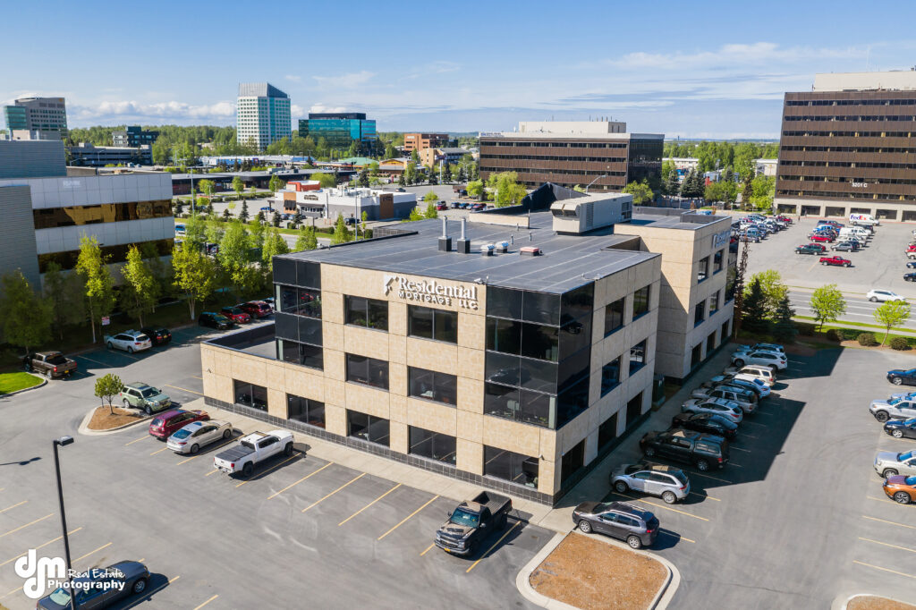 Commerce Building | 100 Calais Drive