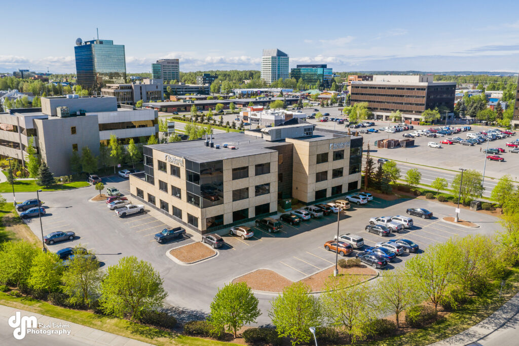 Commerce Building | 100 Calais Drive