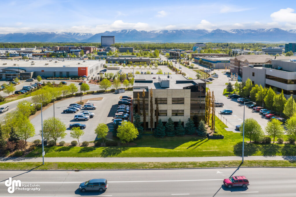 Commerce Building | 100 Calais Drive