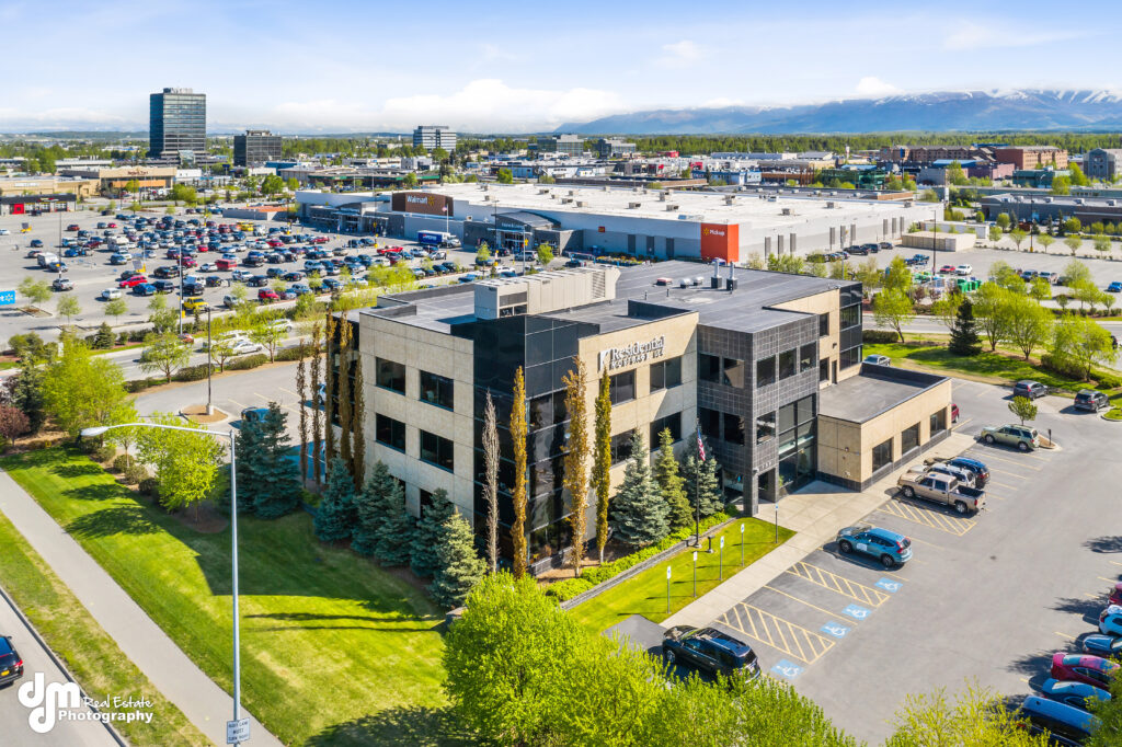 Commerce Building | 100 Calais Drive