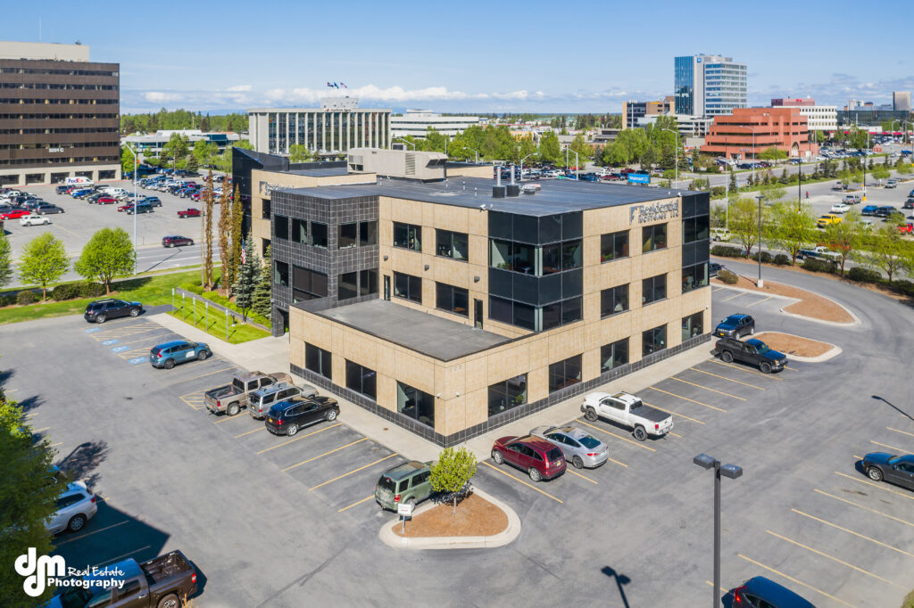 Commerce Building | 100 Calais Drive