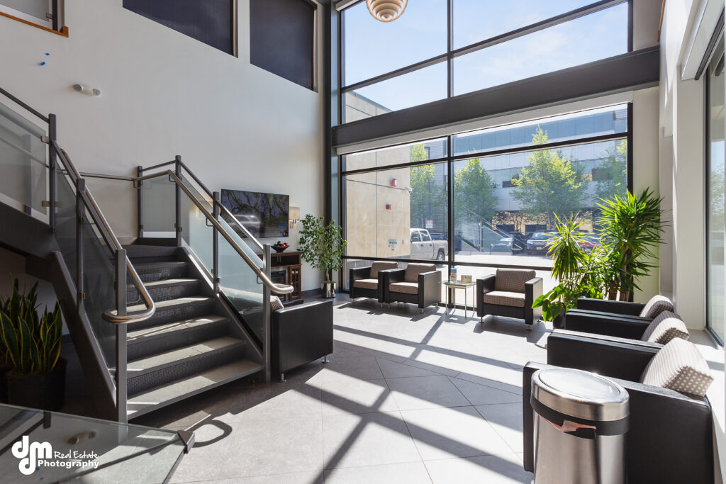 Commerce Building | 100 Calais Drive