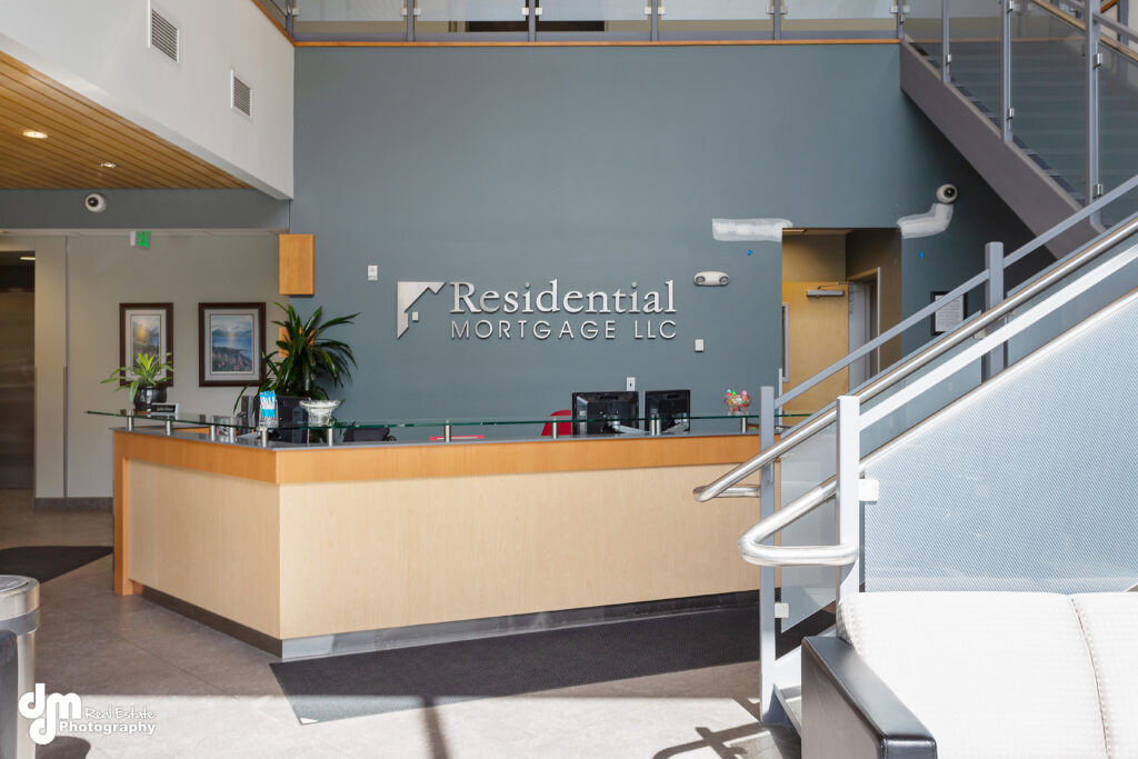 Commerce Building | 100 Calais Drive